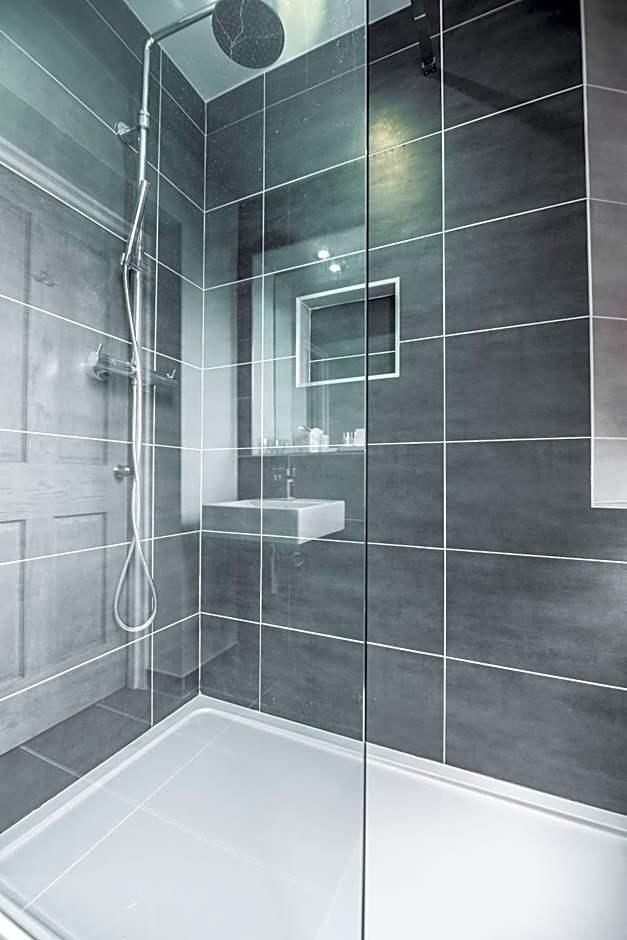 Deluxe King Room (St Benedict)